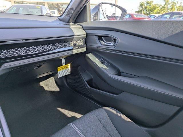 new 2025 Honda Accord Hybrid car