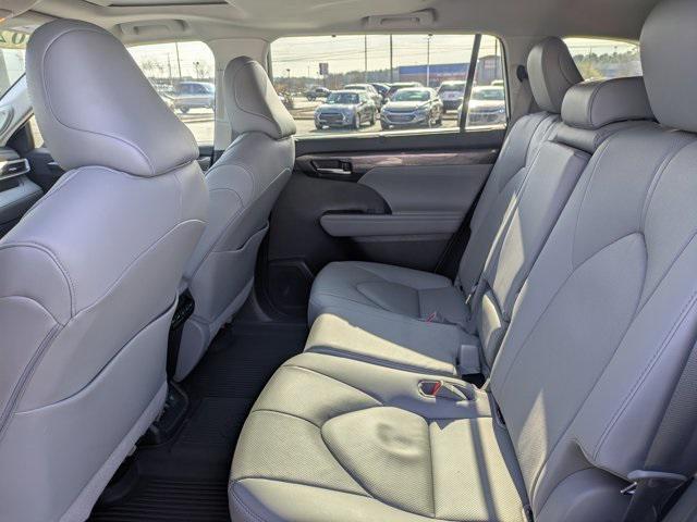 used 2020 Toyota Highlander car, priced at $31,983