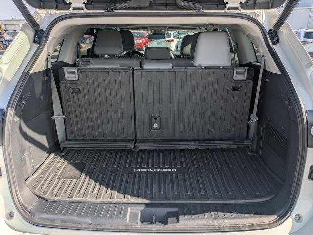 used 2020 Toyota Highlander car, priced at $31,983