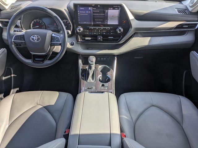 used 2020 Toyota Highlander car, priced at $31,983