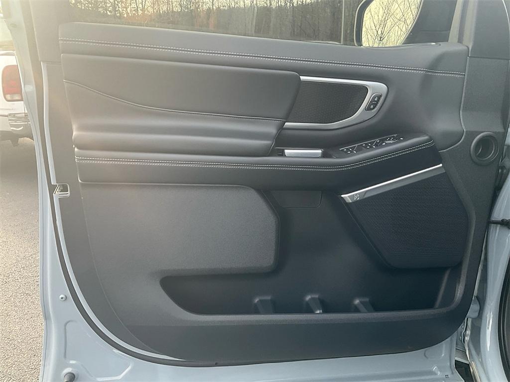 new 2025 Ford Expedition Max car, priced at $91,475