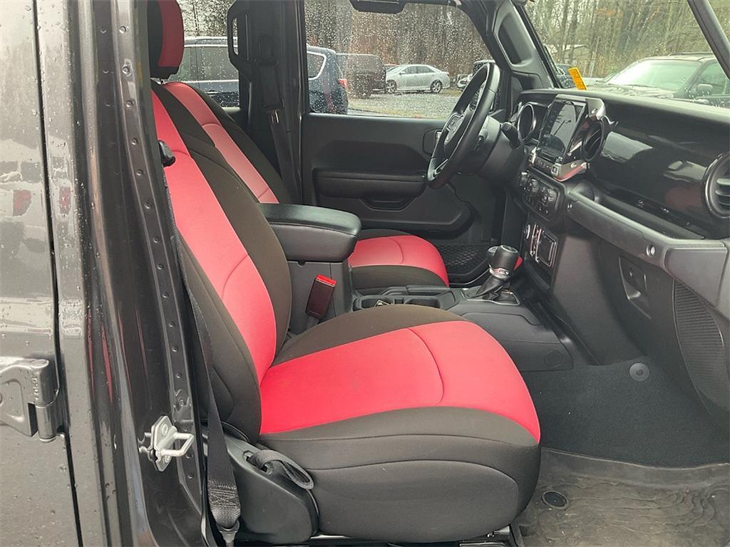 used 2022 Jeep Gladiator car, priced at $33,234