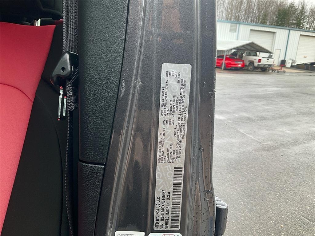 used 2022 Jeep Gladiator car, priced at $33,234