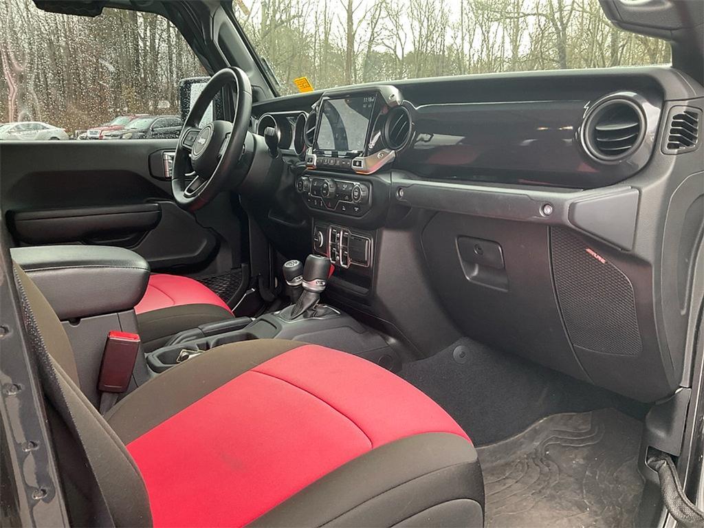 used 2022 Jeep Gladiator car, priced at $33,234