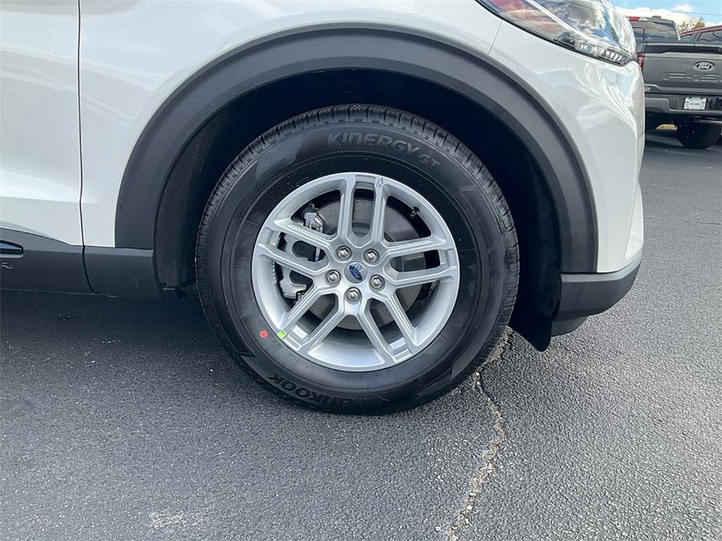 new 2026 Ford Explorer car, priced at $37,570