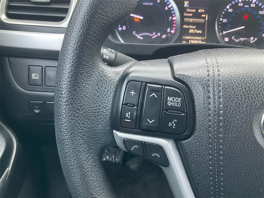 used 2018 Toyota Highlander car, priced at $16,256
