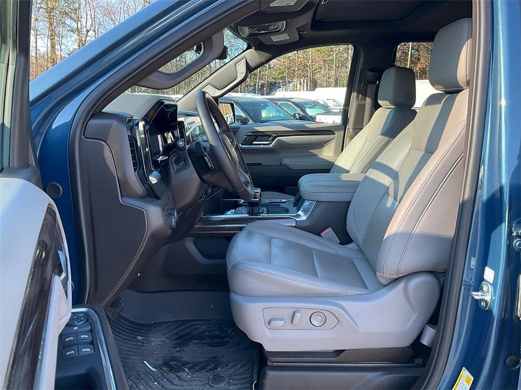 used 2024 Chevrolet Silverado 1500 car, priced at $52,326