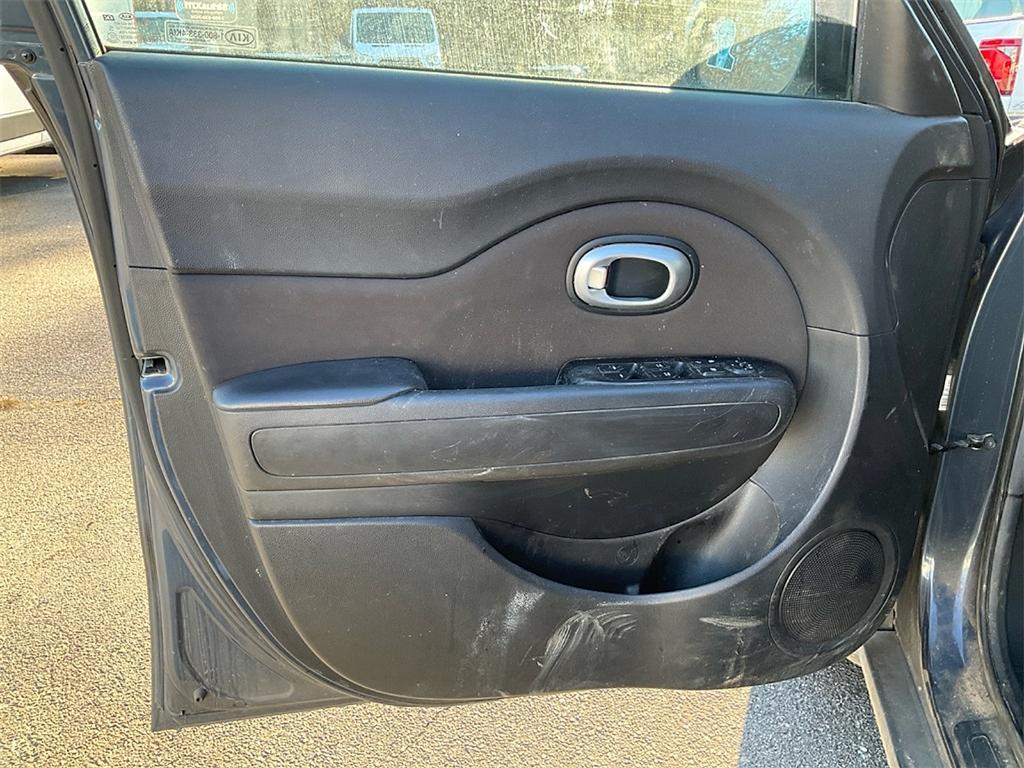 used 2015 Kia Soul car, priced at $7,989