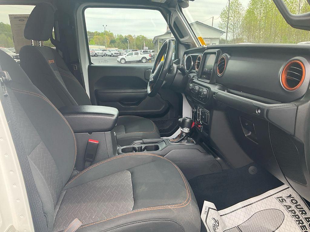 used 2022 Jeep Gladiator car, priced at $32,566