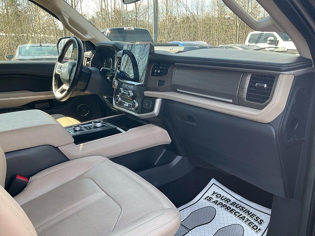 used 2023 Ford Expedition car, priced at $42,566
