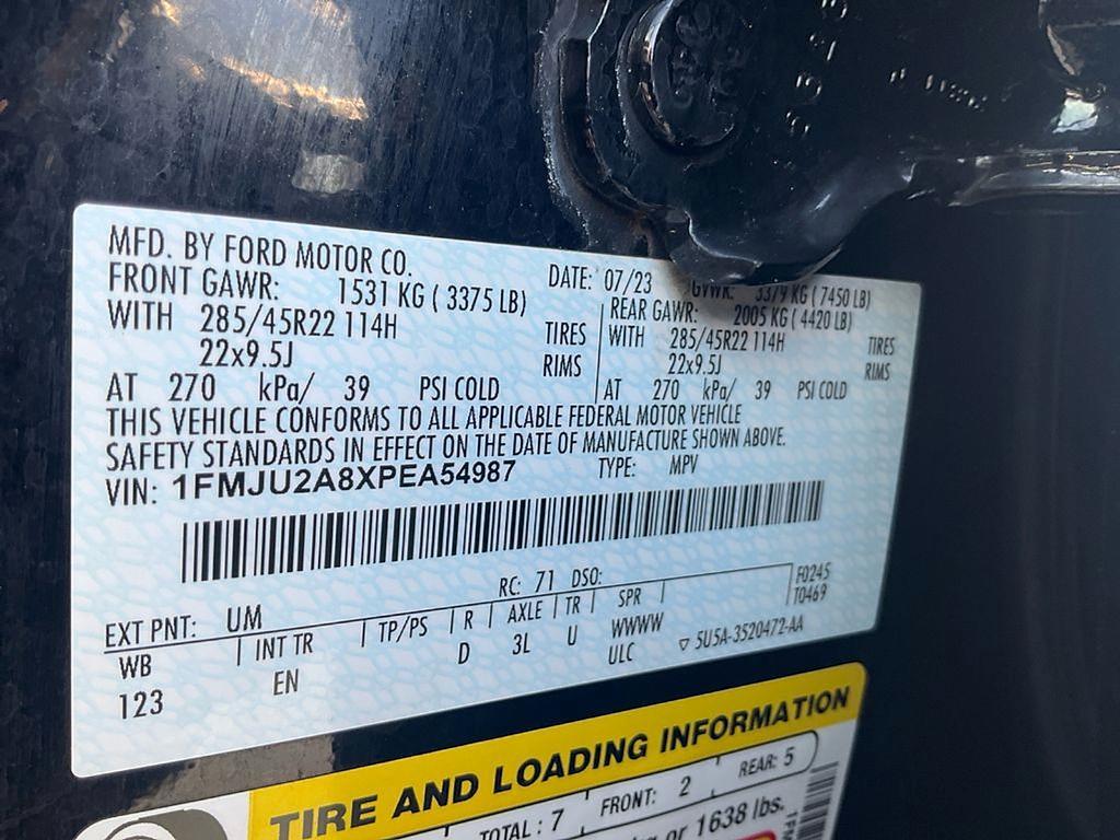 used 2023 Ford Expedition car, priced at $42,566