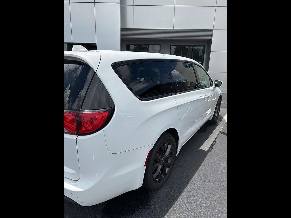 used 2020 Chrysler Pacifica car, priced at $20,411