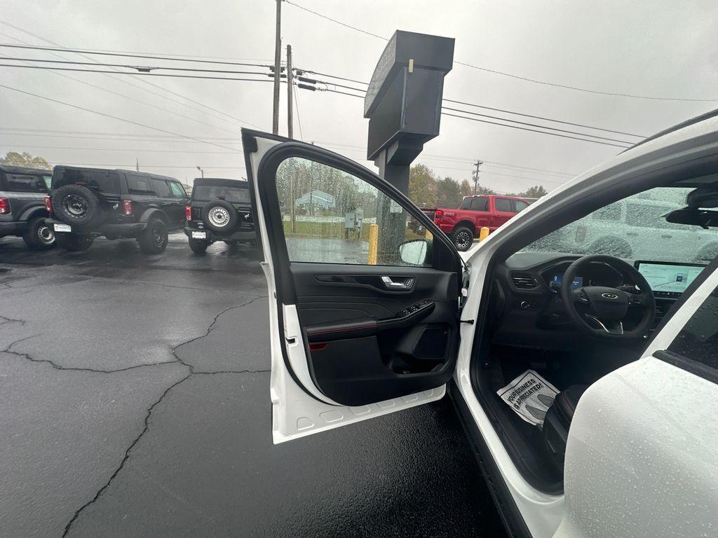 new 2026 Ford Escape car, priced at $30,576