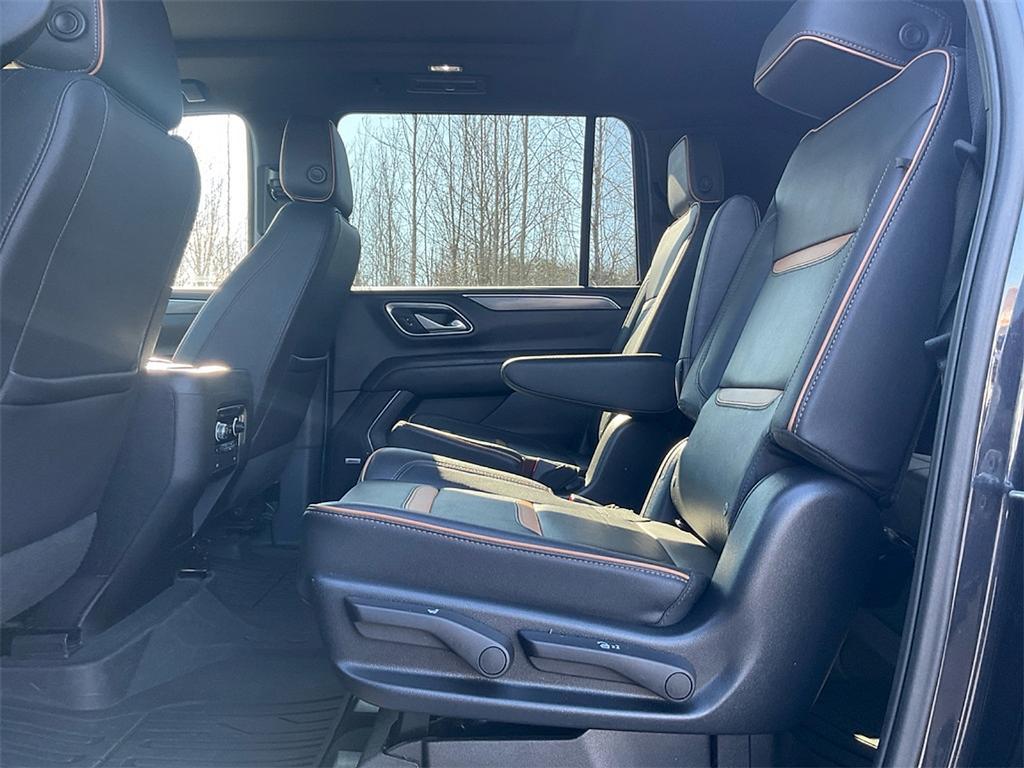 used 2023 GMC Yukon XL car, priced at $52,855