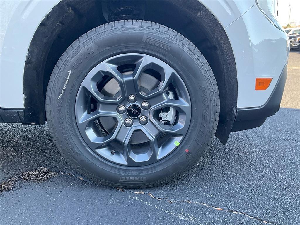 new 2025 Ford Maverick car, priced at $33,450