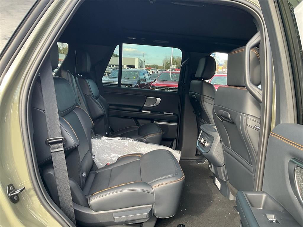 new 2025 Ford Expedition car, priced at $81,940