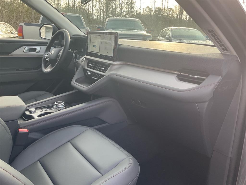 new 2026 Ford Explorer car, priced at $35,335