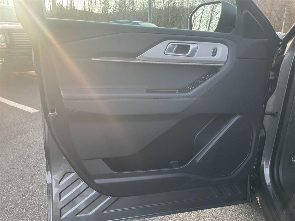 new 2026 Ford Explorer car, priced at $35,335
