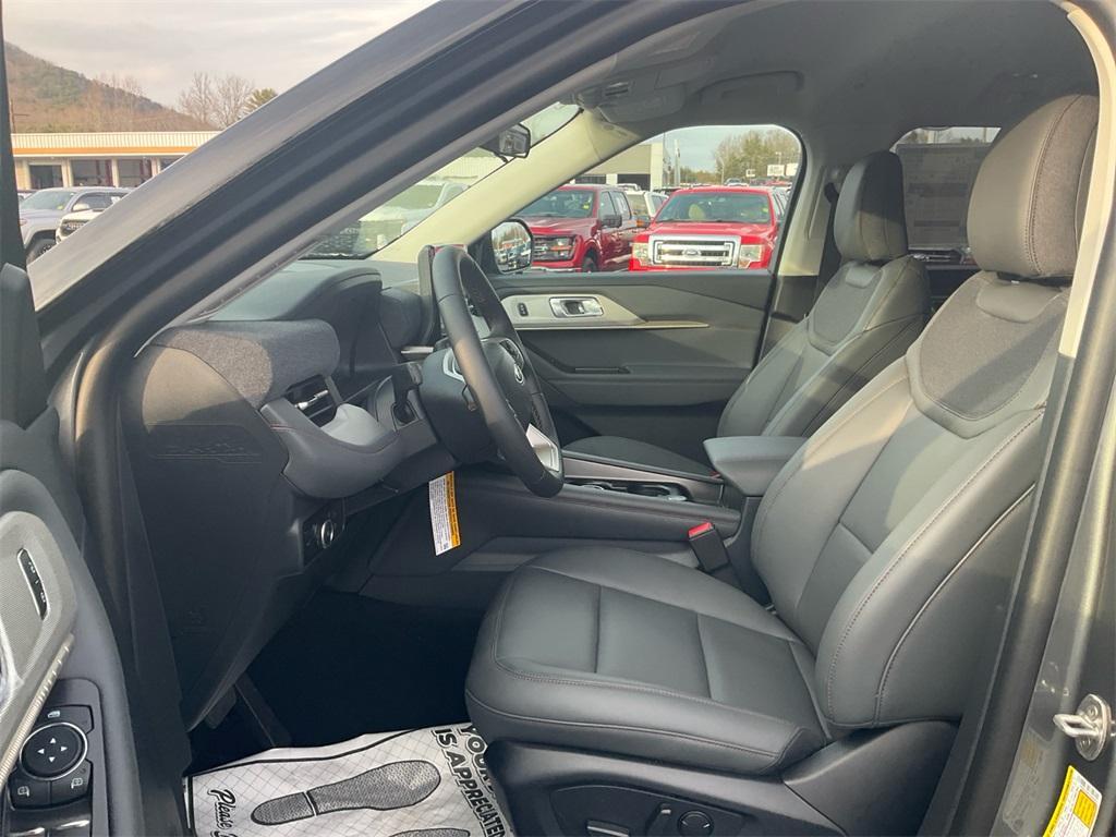 new 2026 Ford Explorer car, priced at $35,335