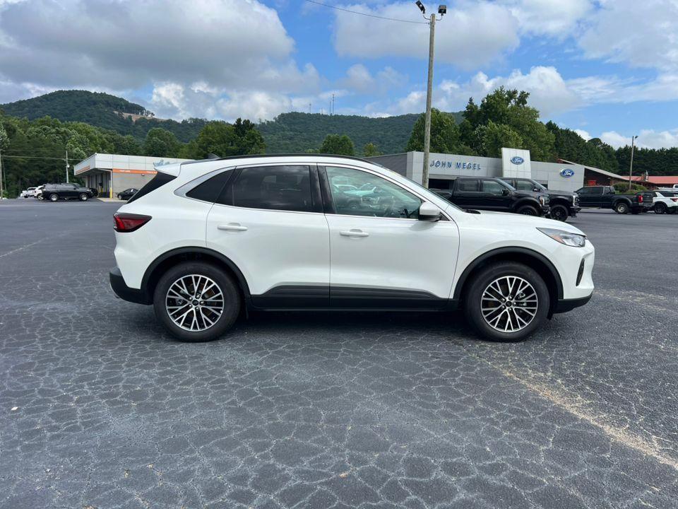 new 2025 Ford Escape car, priced at $26,480
