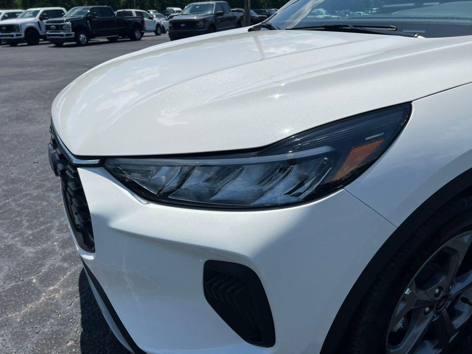 new 2025 Ford Escape car, priced at $32,004