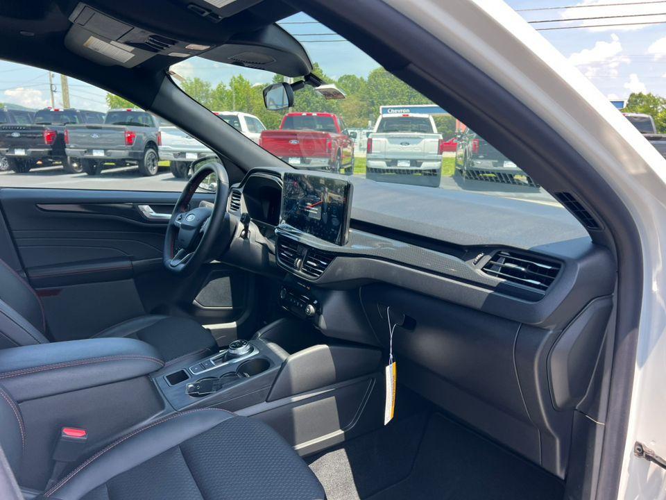 new 2025 Ford Escape car, priced at $32,004