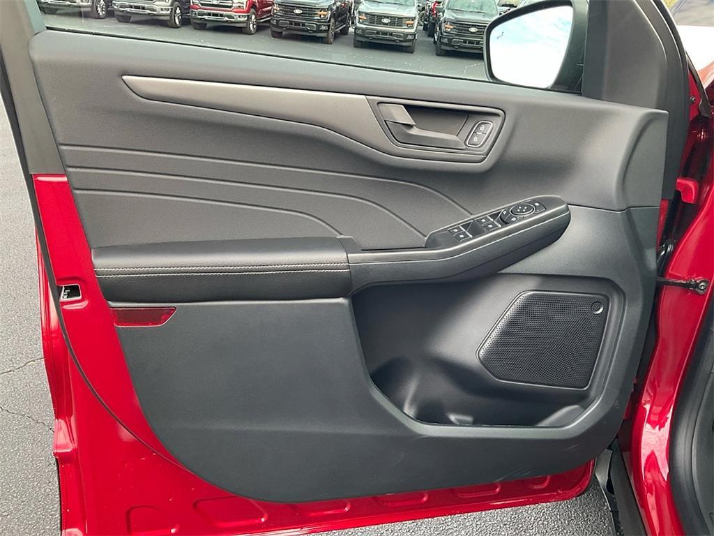 new 2026 Ford Escape car, priced at $28,675