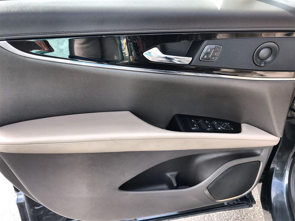 used 2022 Lincoln Nautilus car, priced at $32,714