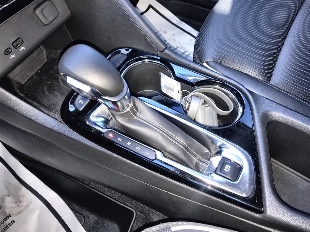 used 2025 Buick Encore GX car, priced at $32,900