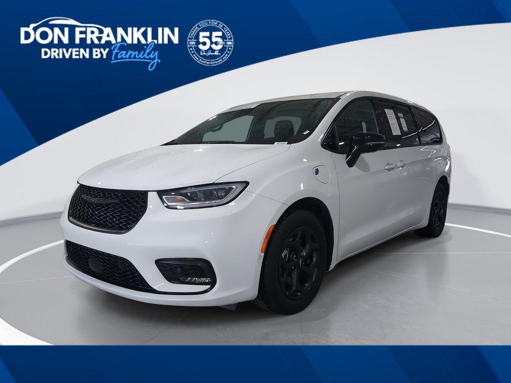 used 2024 Chrysler Pacifica Hybrid car, priced at $39,997