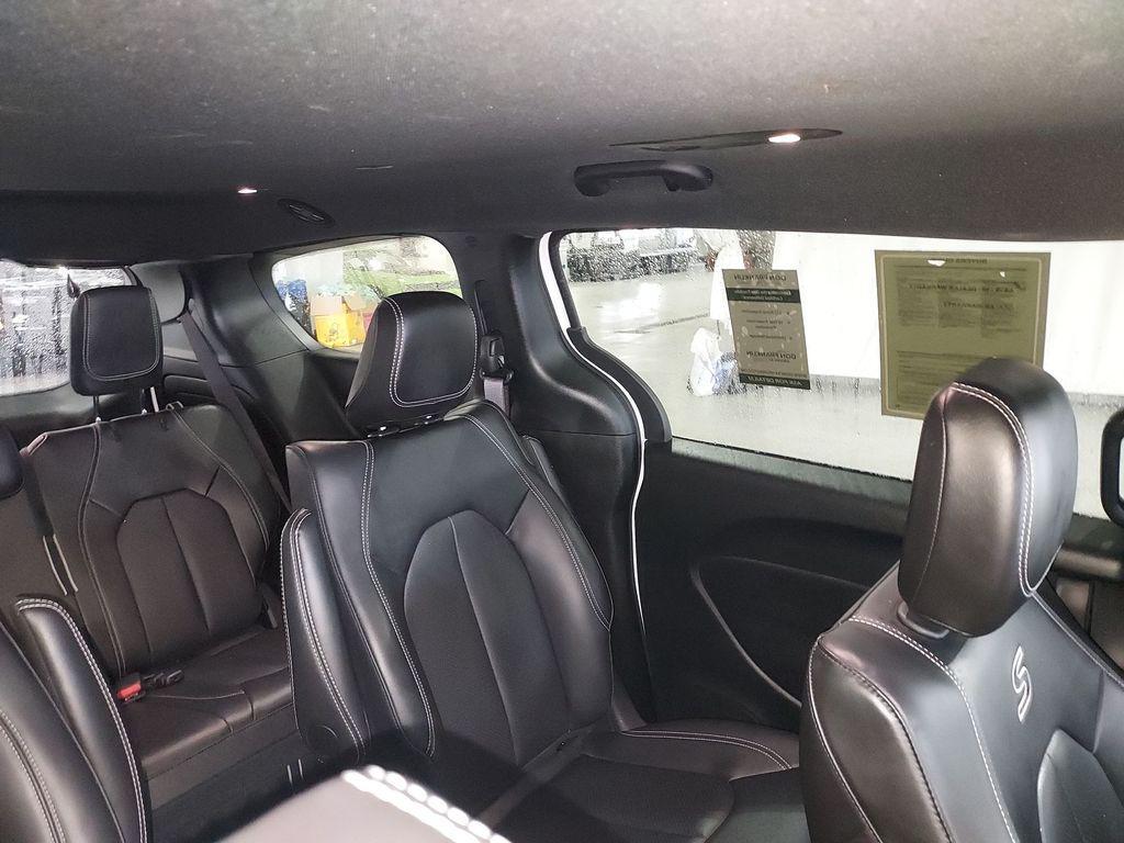 used 2024 Chrysler Pacifica Hybrid car, priced at $39,997