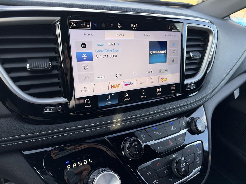 new 2026 Chrysler Pacifica car