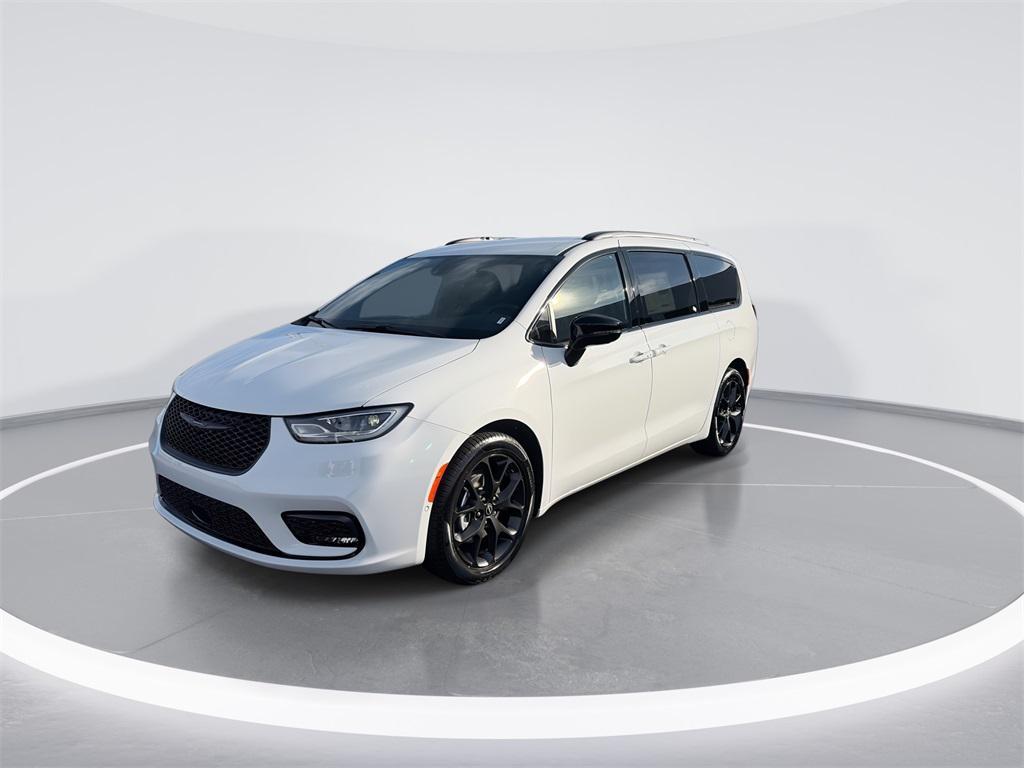 new 2026 Chrysler Pacifica car