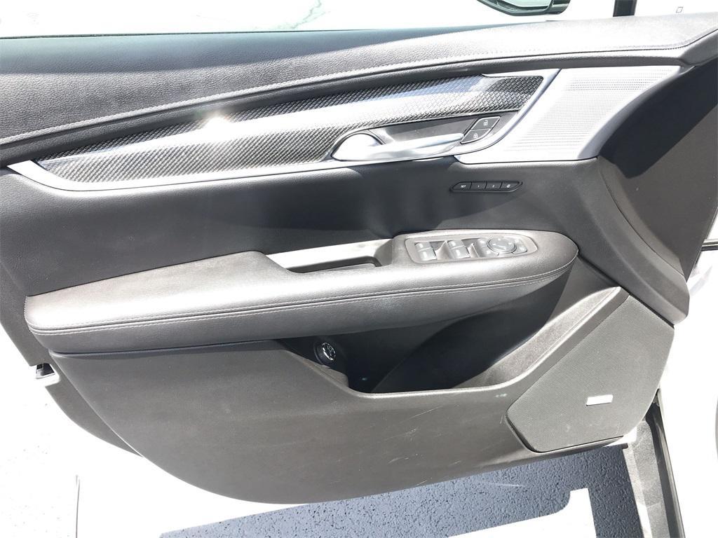 used 2021 Cadillac XT5 car, priced at $31,455