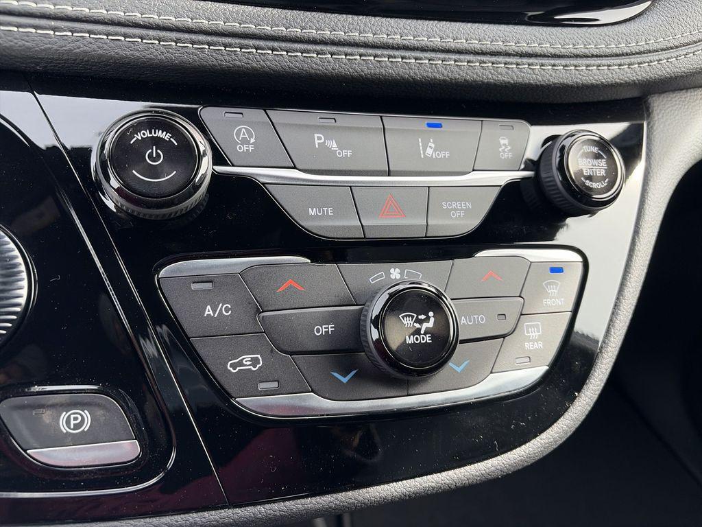 new 2026 Chrysler Pacifica car, priced at $48,044