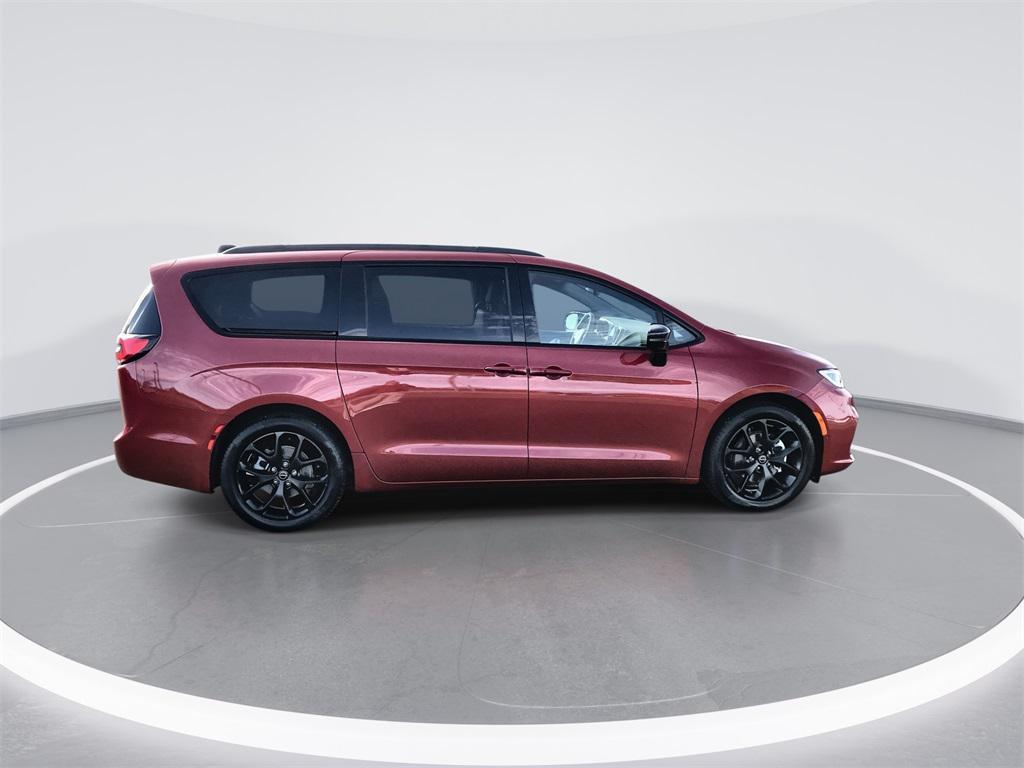 new 2026 Chrysler Pacifica car, priced at $53,235