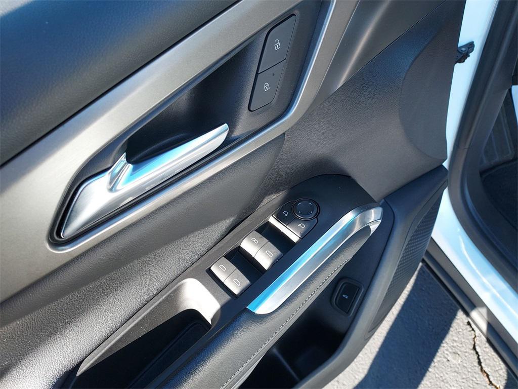 used 2025 Chevrolet Traverse car, priced at $37,850