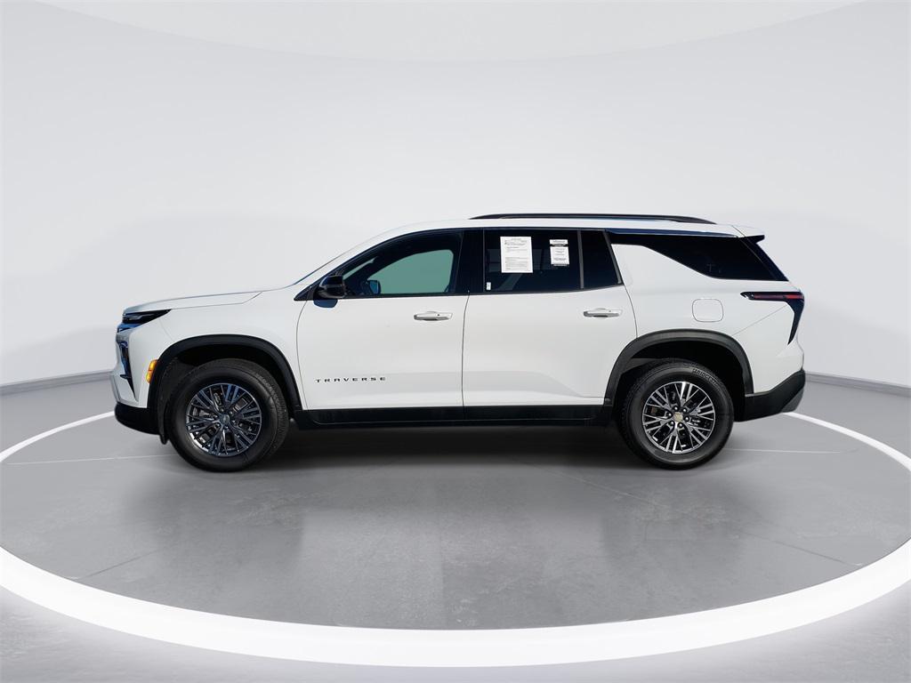 used 2025 Chevrolet Traverse car, priced at $37,850