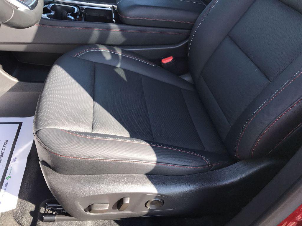 used 2025 Chevrolet Traverse car, priced at $48,965