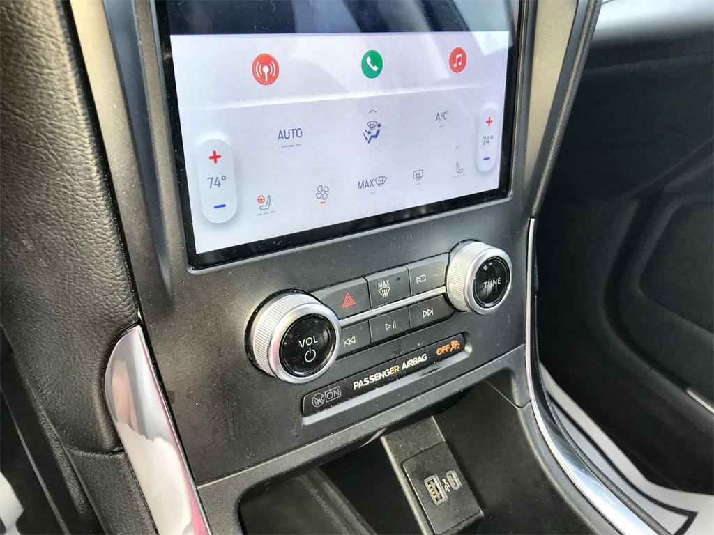 used 2024 Ford Edge car, priced at $29,527