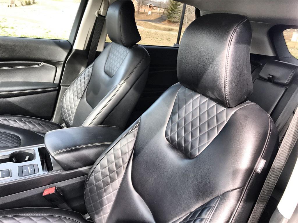 used 2024 Ford Edge car, priced at $29,527