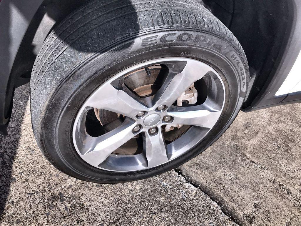 used 2021 Jeep Grand Cherokee L car, priced at $30,875