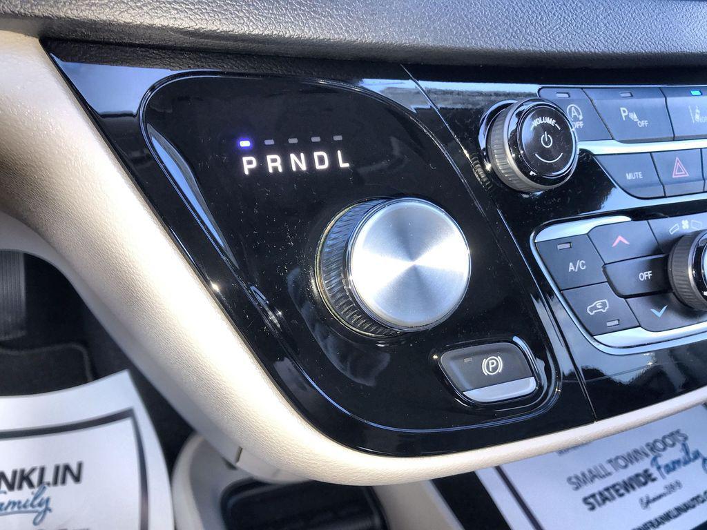 used 2024 Chrysler Pacifica car, priced at $35,851