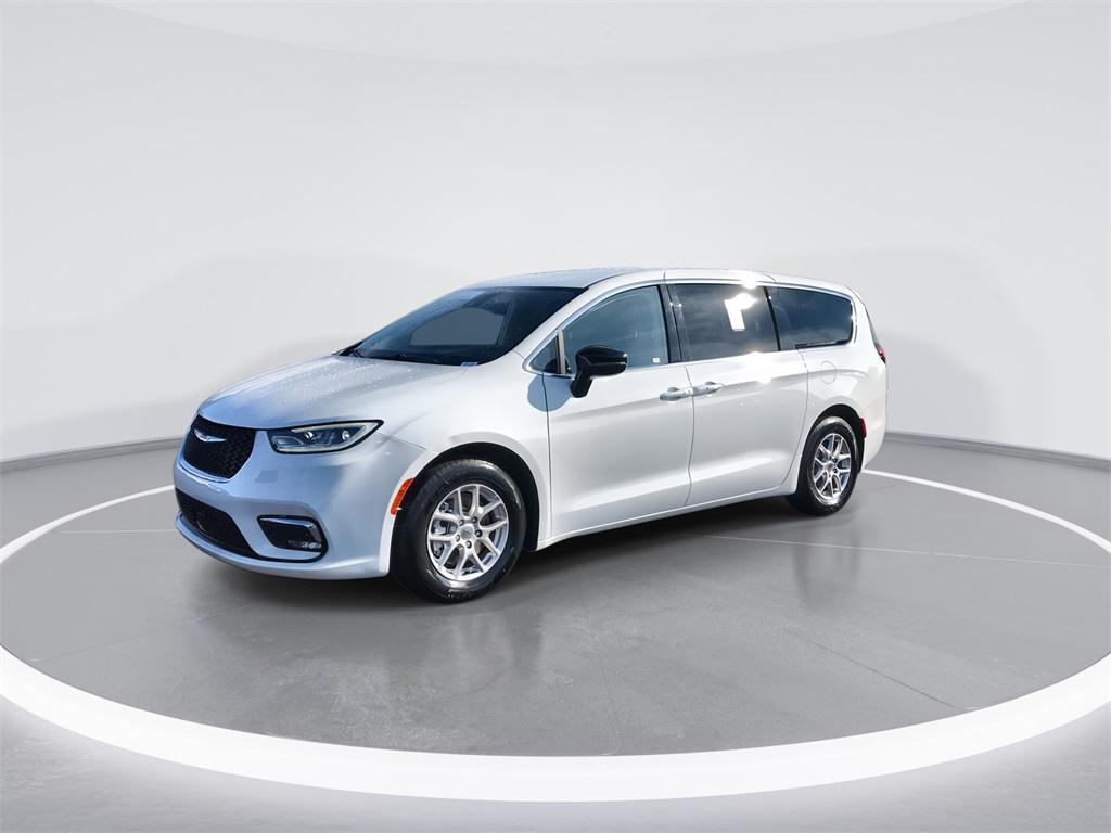 used 2024 Chrysler Pacifica car, priced at $35,851