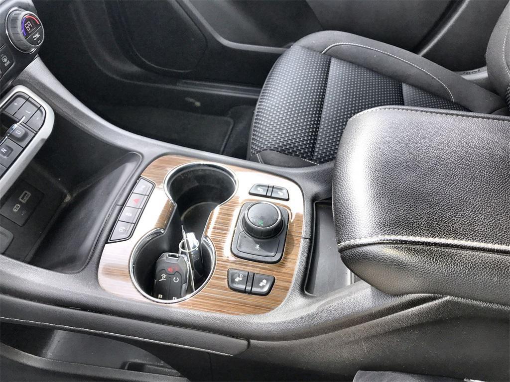 used 2023 GMC Acadia car, priced at $28,888