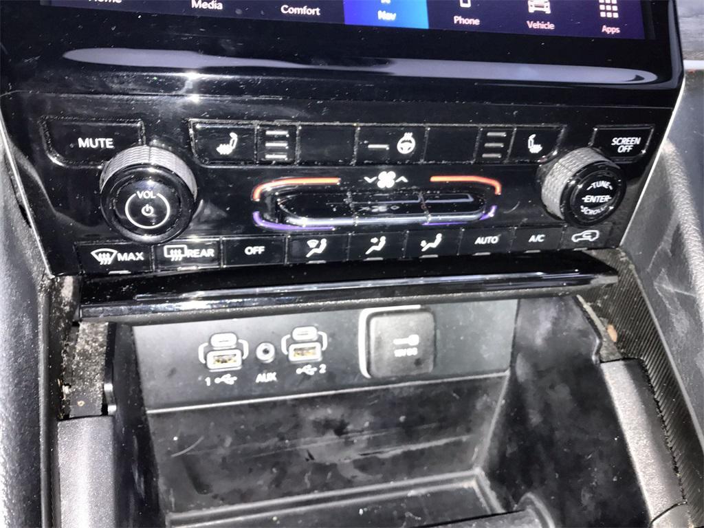 used 2023 Jeep Grand Cherokee L car, priced at $31,800