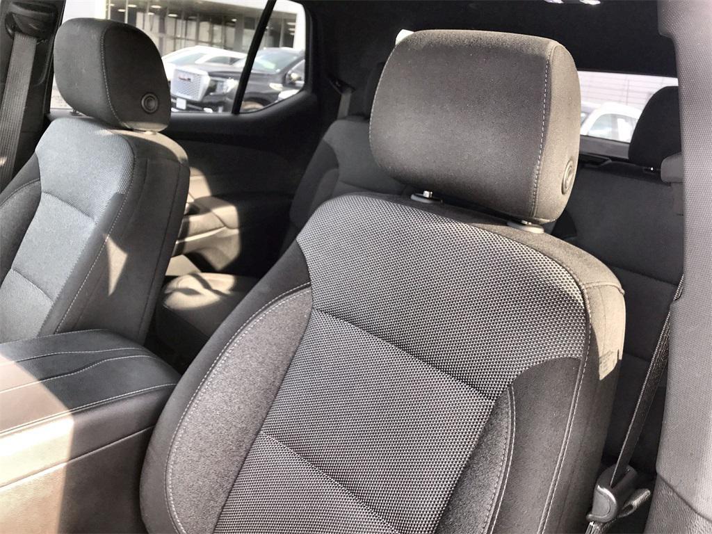 used 2023 Chevrolet Traverse car, priced at $31,855