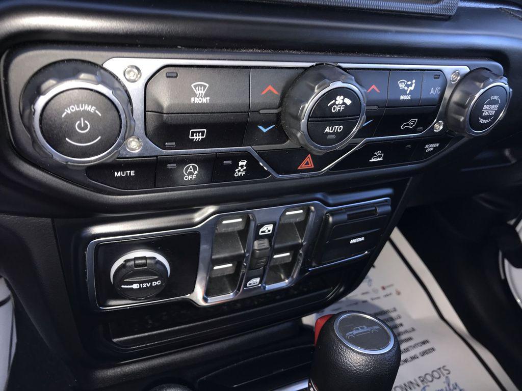 used 2022 Jeep Gladiator car, priced at $34,960