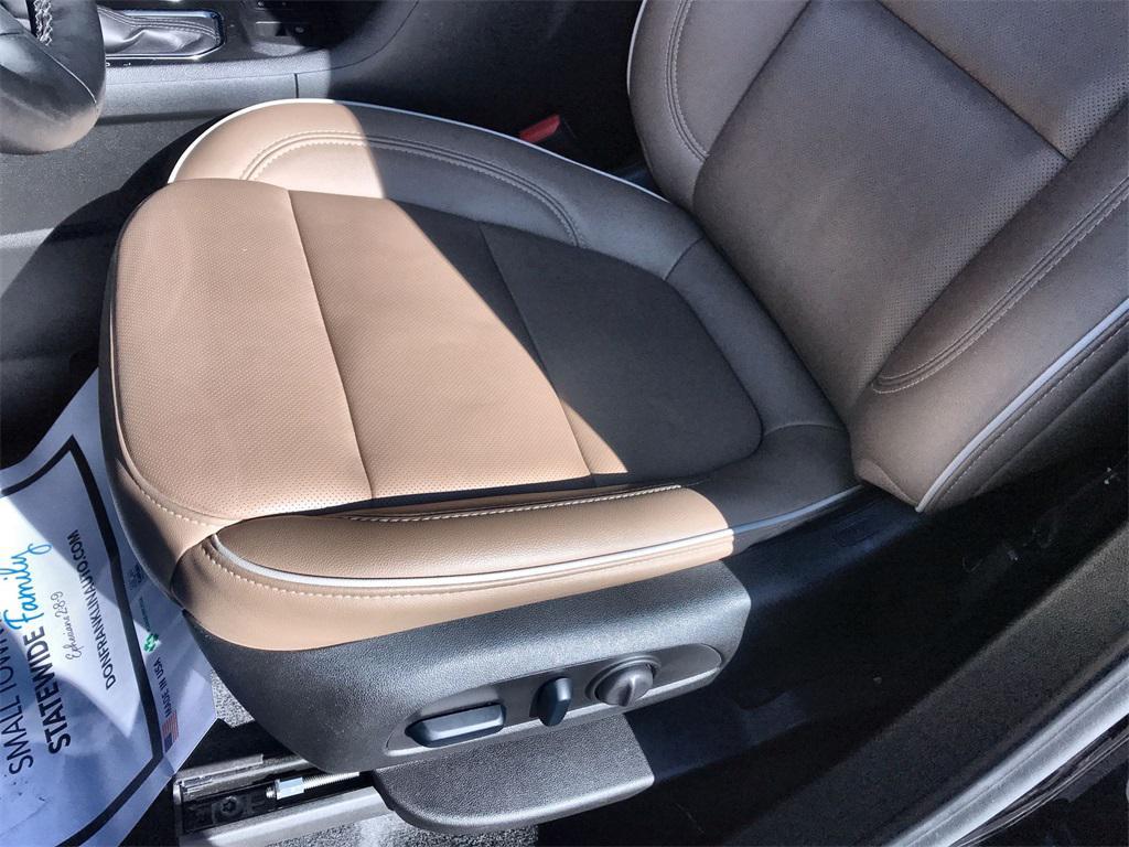 used 2023 Chevrolet Traverse car, priced at $36,946