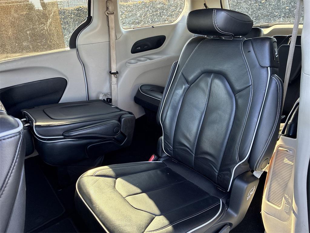 used 2022 Chrysler Pacifica car, priced at $28,845